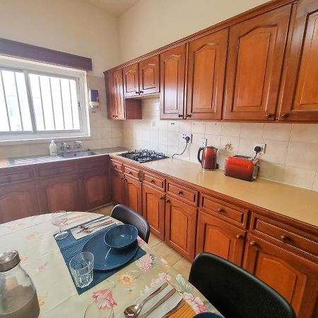 Luxury City Rooms 拉纳卡 外观 照片