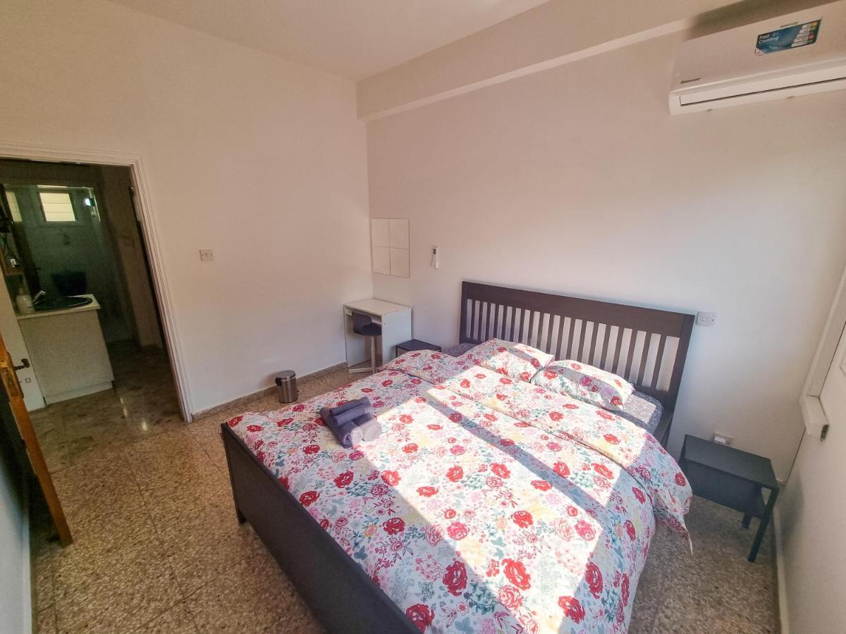 Luxury City Rooms 拉纳卡 外观 照片